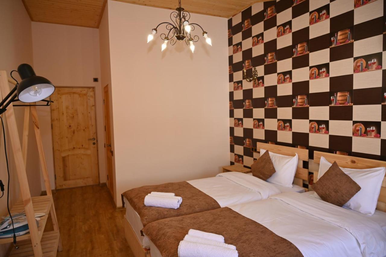 Berkri Gastro Yard&Guest House Yenokavan Eksteriør bilde