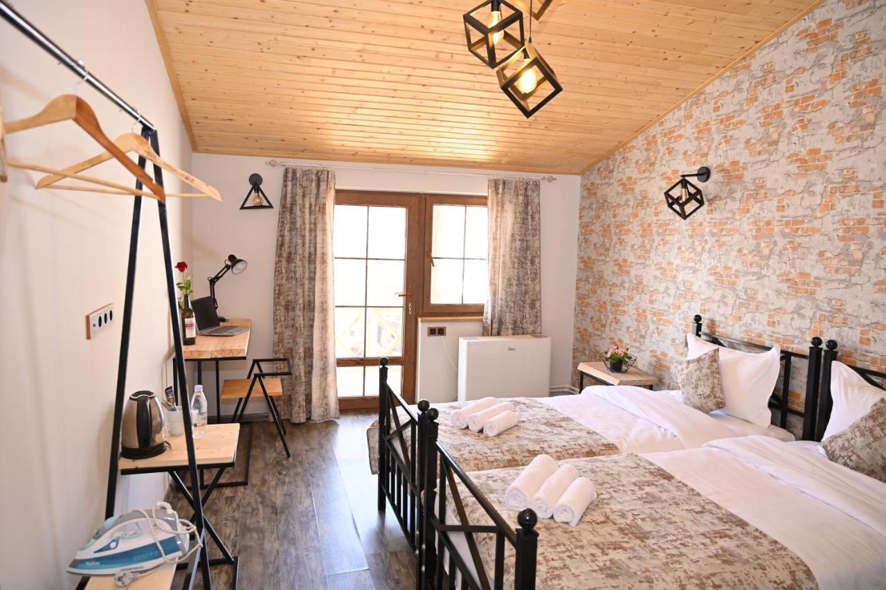 Berkri Gastro Yard&Guest House Yenokavan Eksteriør bilde