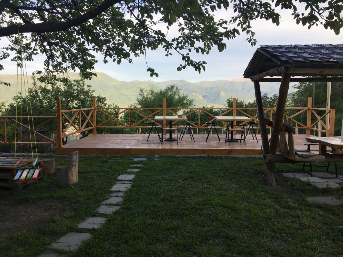 Berkri Gastro Yard&Guest House Yenokavan Eksteriør bilde