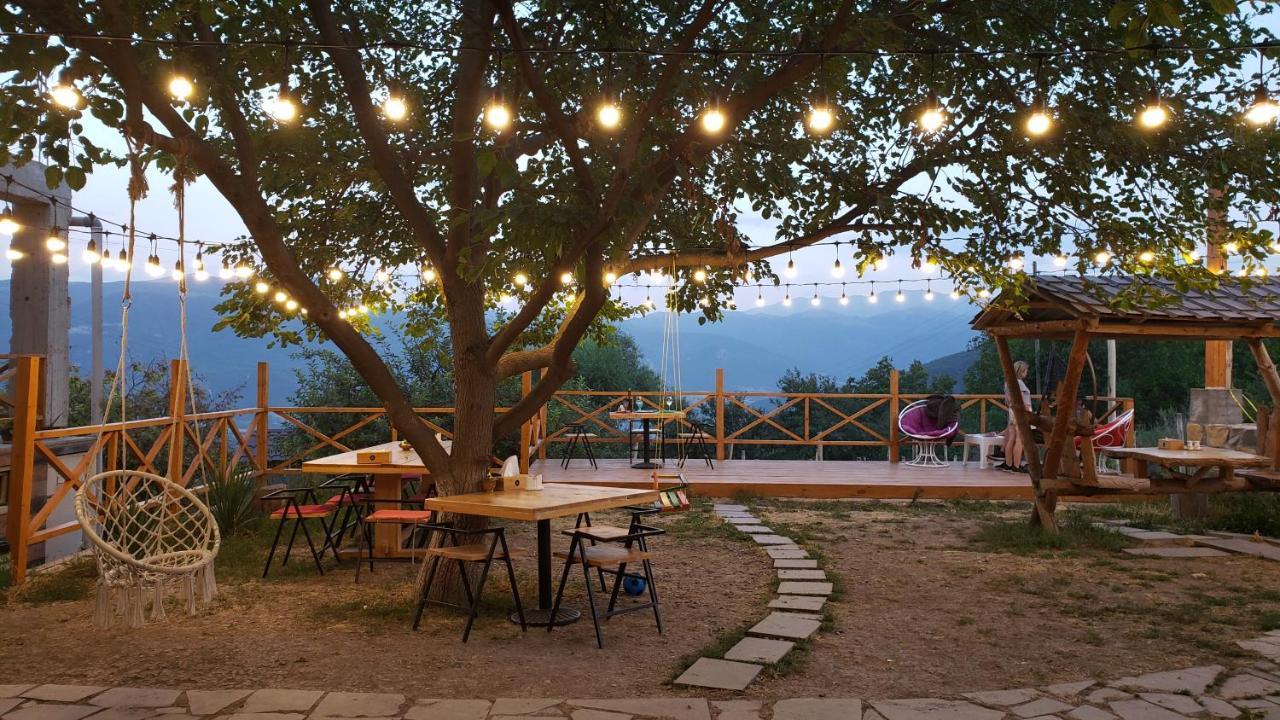 Berkri Gastro Yard&Guest House Yenokavan Eksteriør bilde